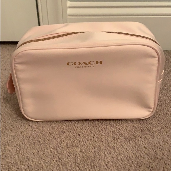 Coach Handbags - 🌸 NWOT Coach Cosmetic Bag 🌸